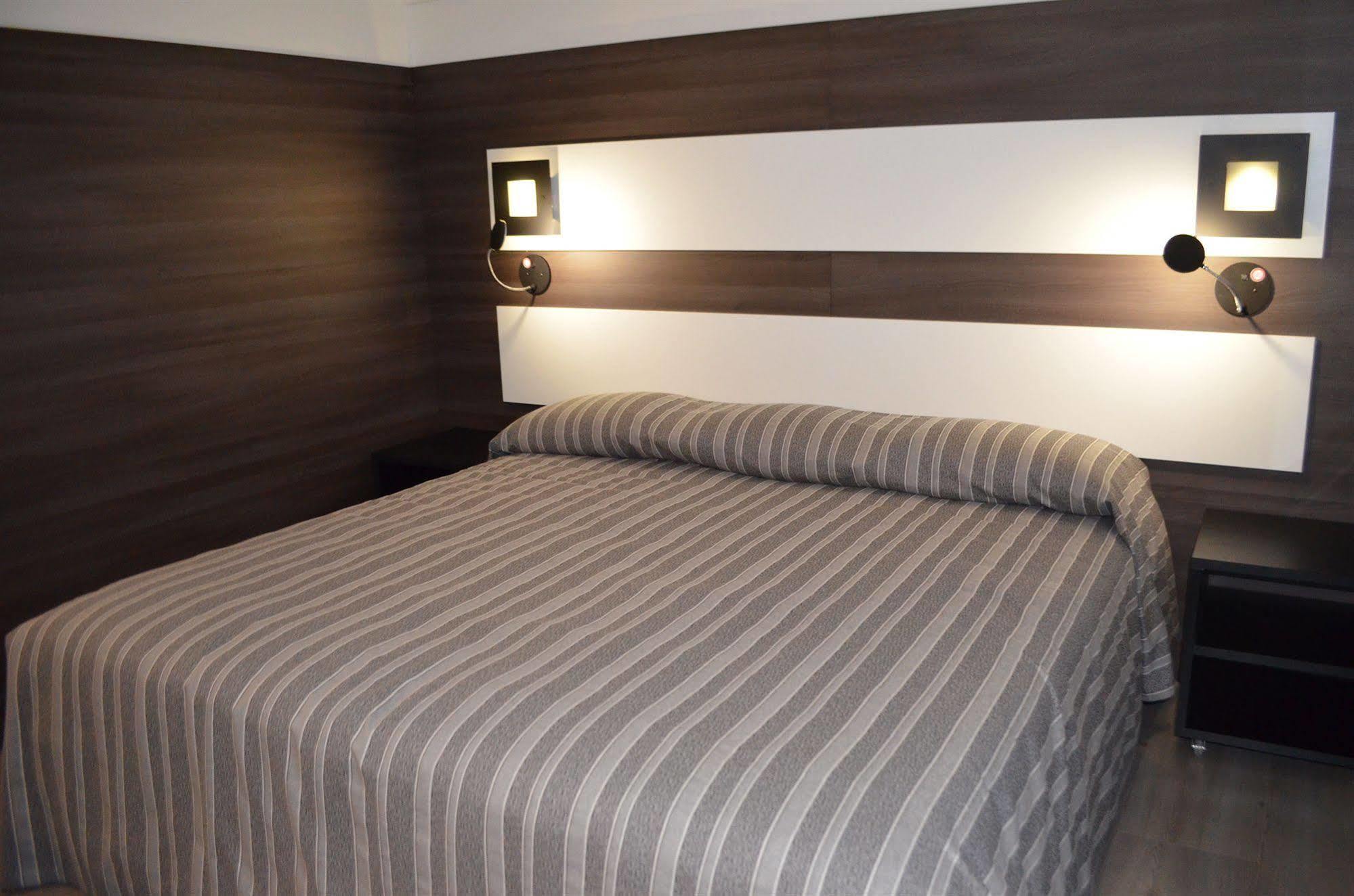 Prix Hotel Passo Fundo Eksteriør billede